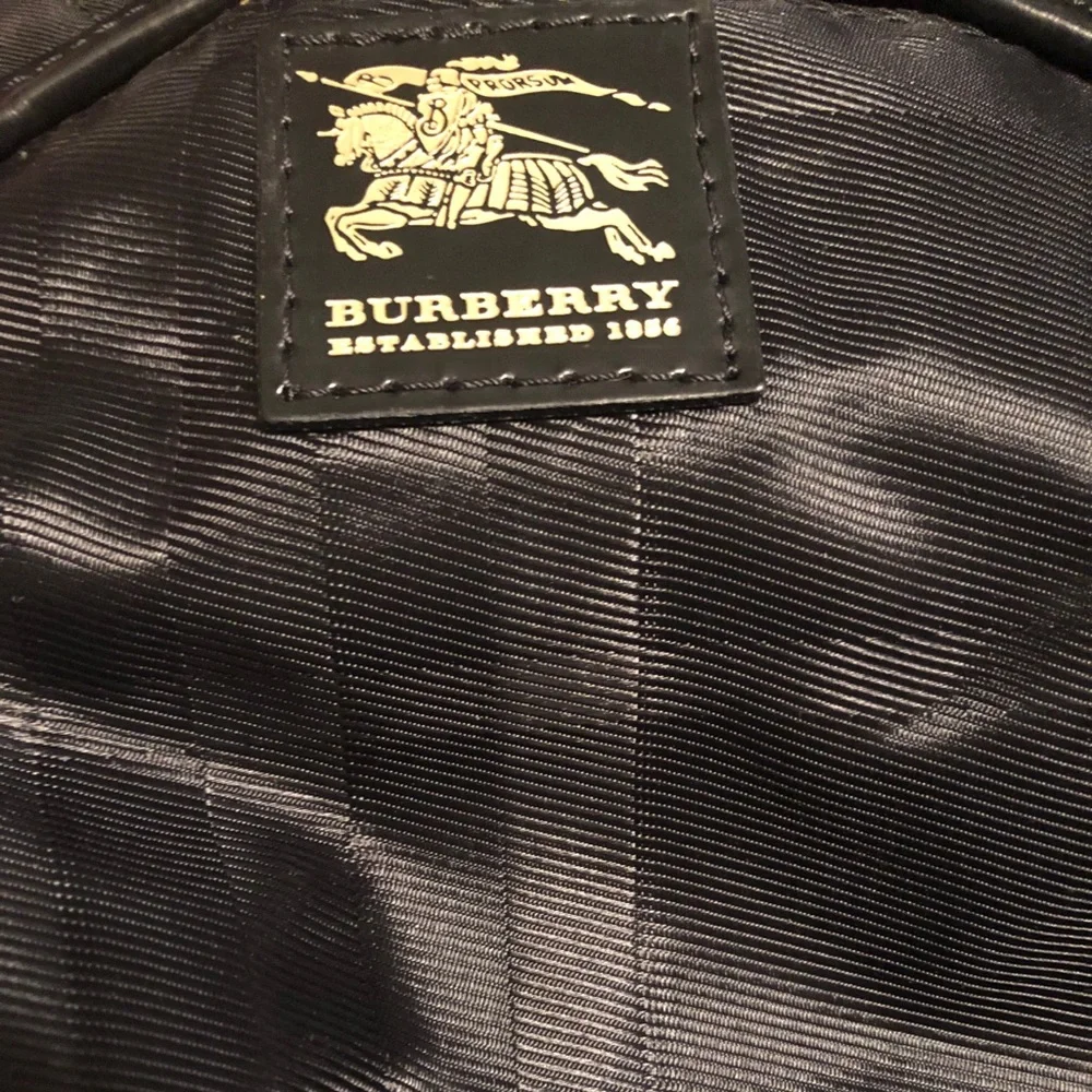 BURBERRY Nova Check Hobo Bag |Quilted Nylon|Authentic|Very Good‎ Condition